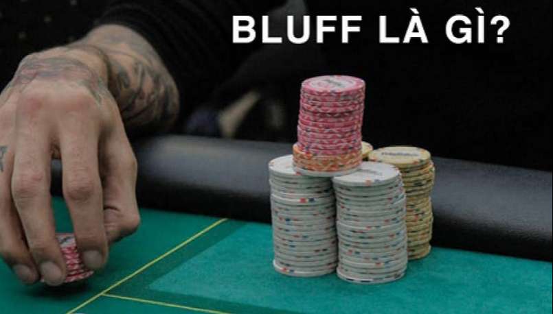 Tùy vào phong cách cá cược mà người chơi sẽ sử dụng chiến thuật bluff khác nhau
